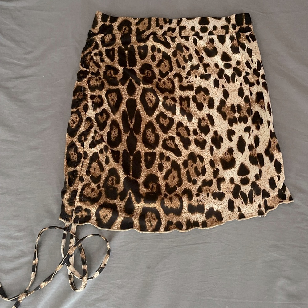 Cheetah print skirt with adjustable tie